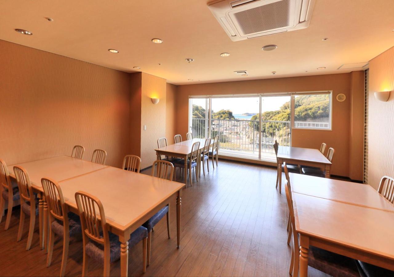 Katsuura Hilltop Hotel & Residence ภายนอก รูปภาพ