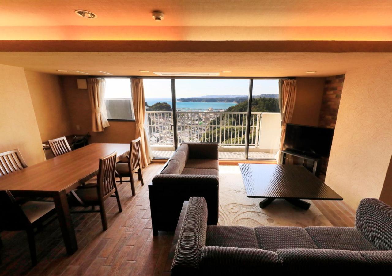 Katsuura Hilltop Hotel & Residence ภายนอก รูปภาพ
