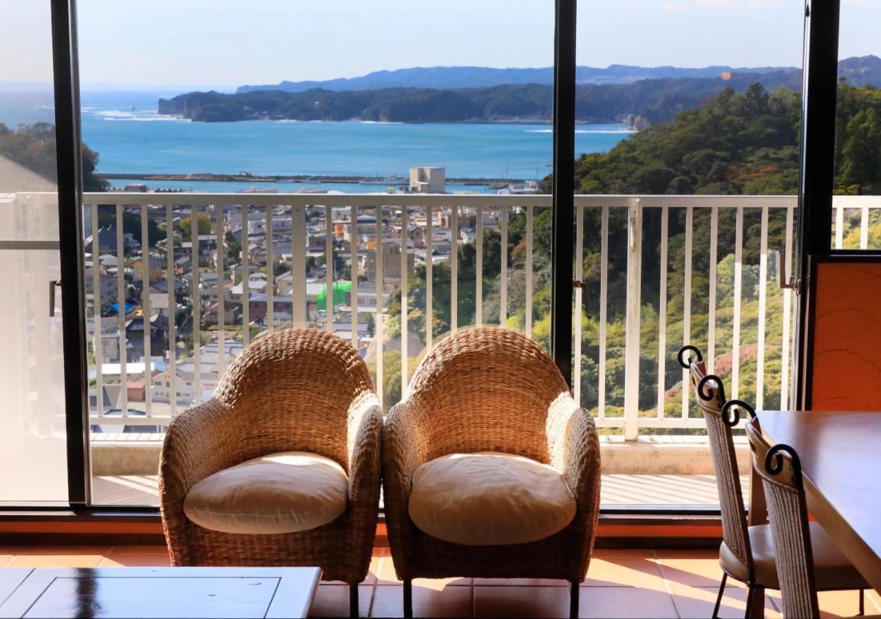 Katsuura Hilltop Hotel & Residence ภายนอก รูปภาพ