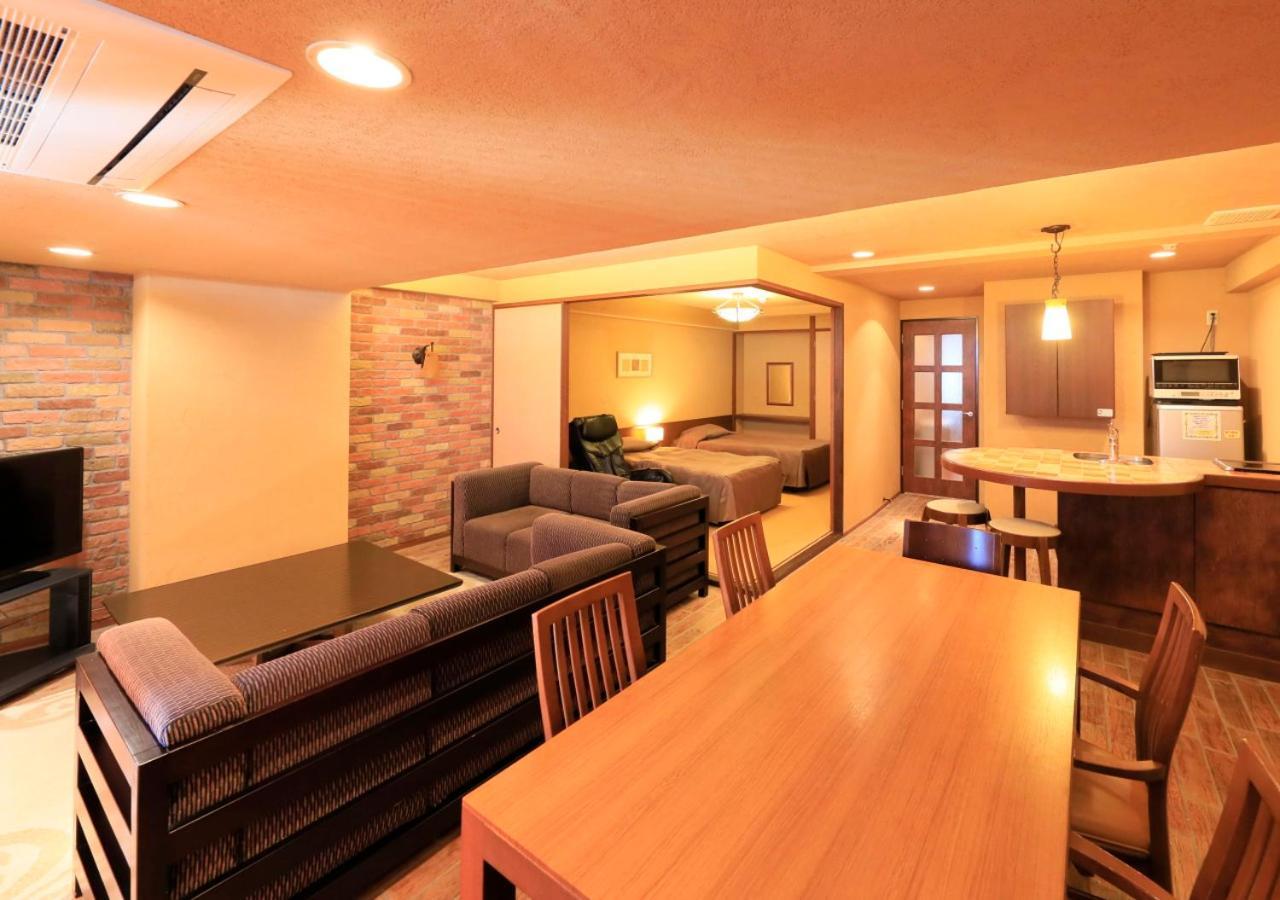 Katsuura Hilltop Hotel & Residence ภายนอก รูปภาพ